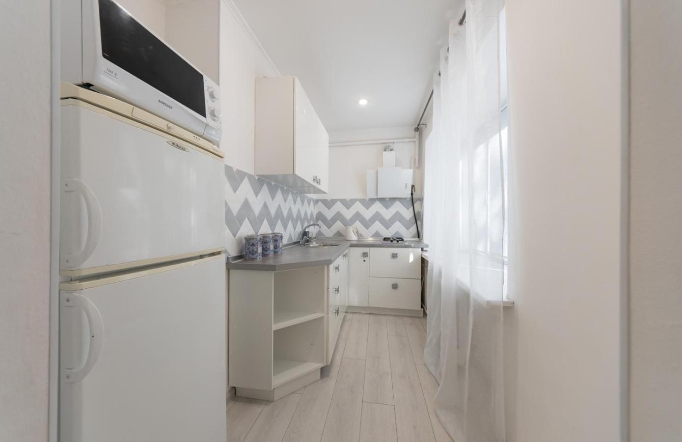 Flat 24 on Lesi Ukrainki 12 with 1 bedroom Kijów Zewnętrze zdjęcie